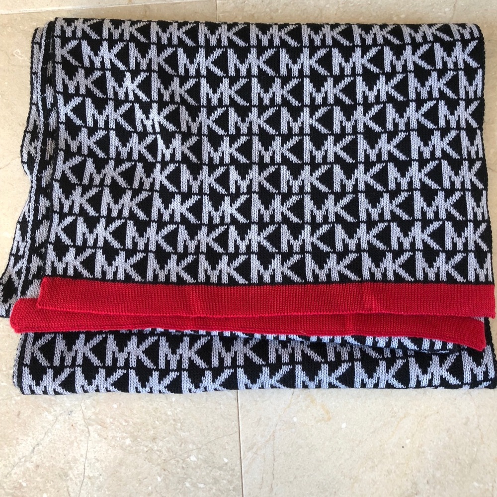 Michael Kors scarf